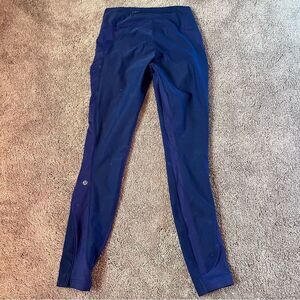 Lululemon Athletica Women's 4 Outdoor Leggings